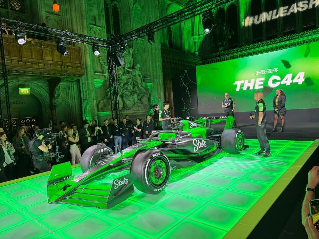 一竞技官方正版网站-周冠宇2024赛车C44惊艳问世 旨在发挥最大潜能